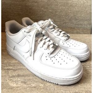 Nike Air Force 1 '07 Men's Low Triple White Sz 10 Pristine!